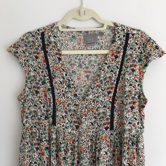 Anthropologie flower tunic top by Vanessa Virginia - Picture 8 of 8